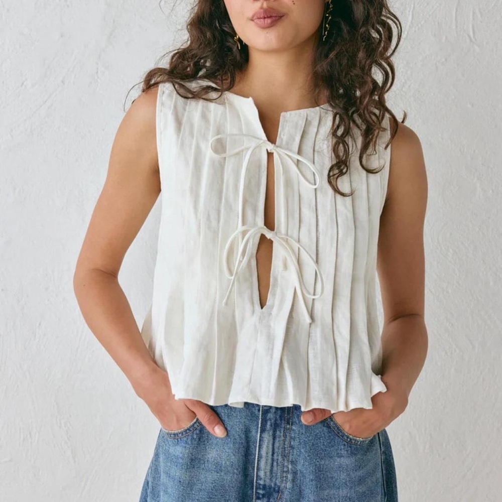 VRG GRL valeria tie front linen top in white